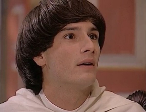 Hilda Furacão : Les Visages Inoubliables de la Mini-série Cultes ? 3 Hilda Furacao Malthus looking